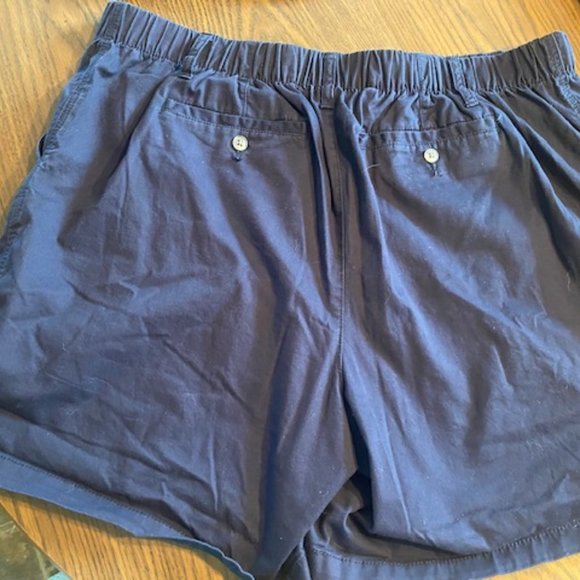 Old Navy Women's Shorts - Picture 2 of 3